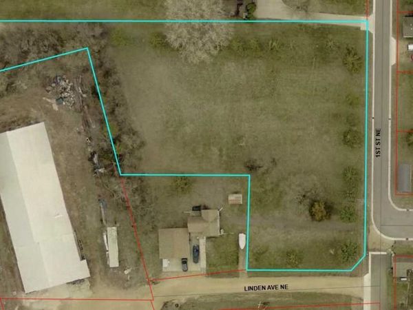 600 1st Street N, Montgomery, MN 56069
