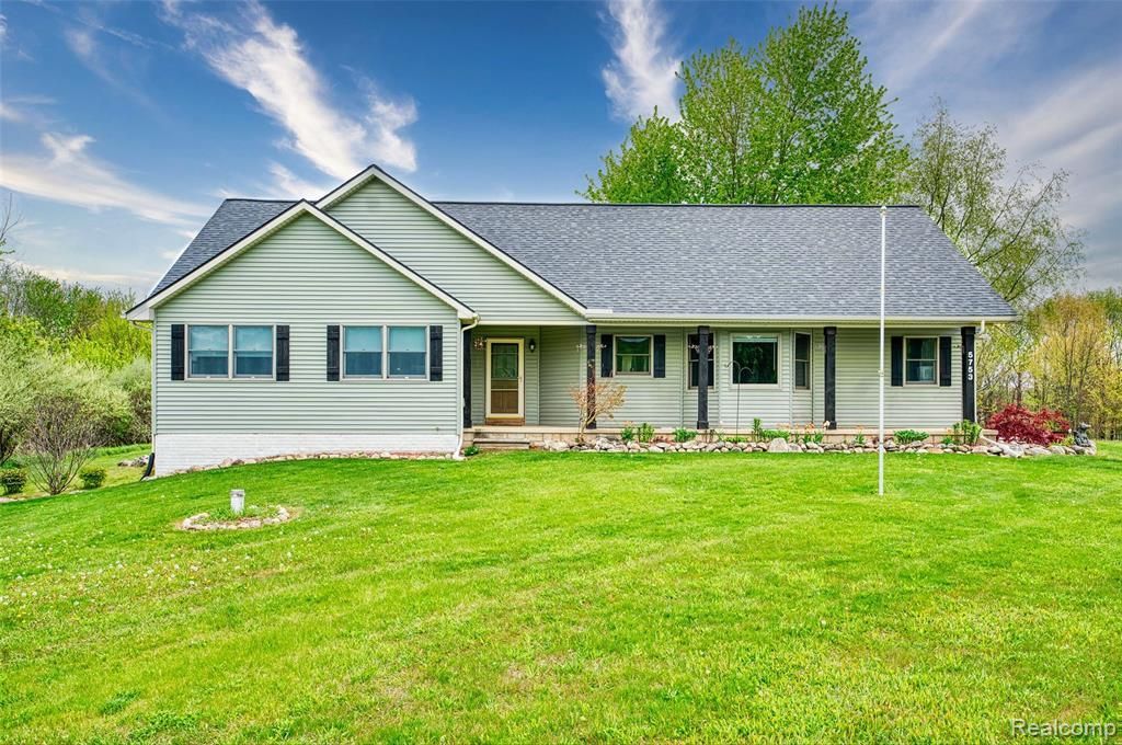5753 Gregory Road, Iosco Township, MI 48137 Main Photo