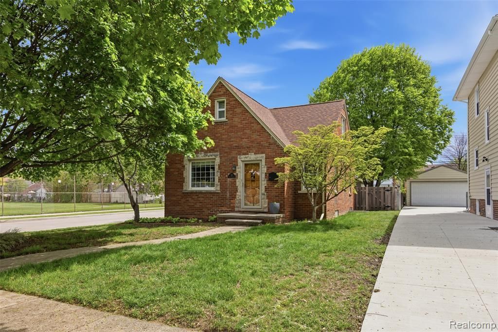 240 N Highland Street, Dearborn, MI 48128 Main Photo