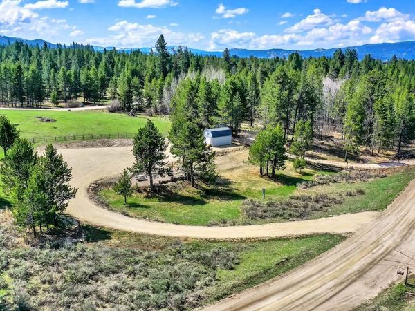 13 Nugget Drive, Cascade, ID 83611