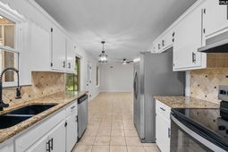 2113 Kathleen Drive  photo 4