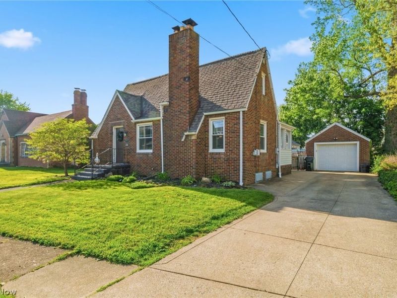 917 E Gorgas Street, Louisville, OH 44641 Photo 1