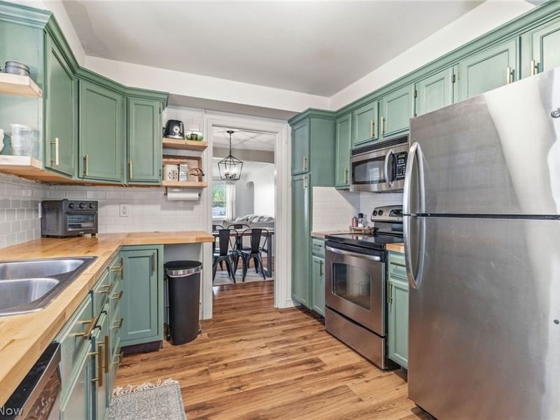 917 E Gorgas Street, Louisville, OH 44641 Photo 12