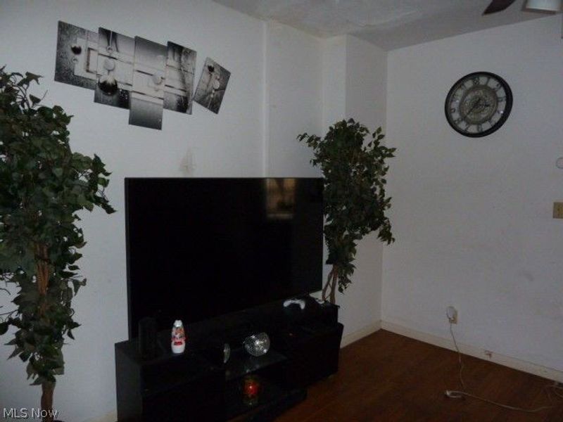 1605 Treadway Avenue, Cleveland, OH 44109 Photo 10