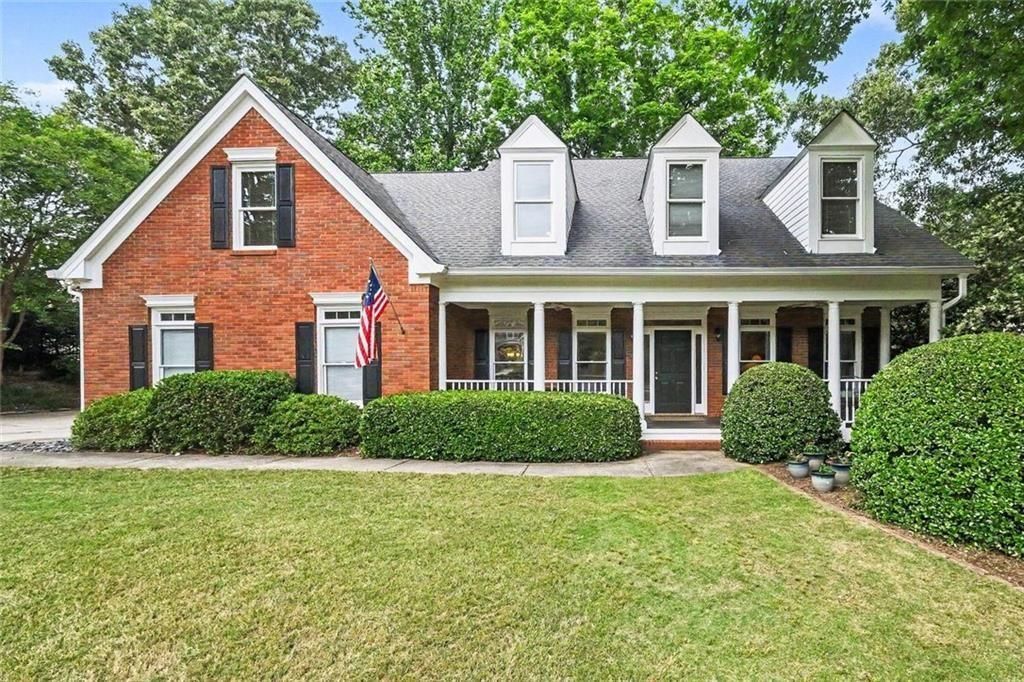 2737 Duncans View Trace Ne, Buford, GA 30519 Main Photo