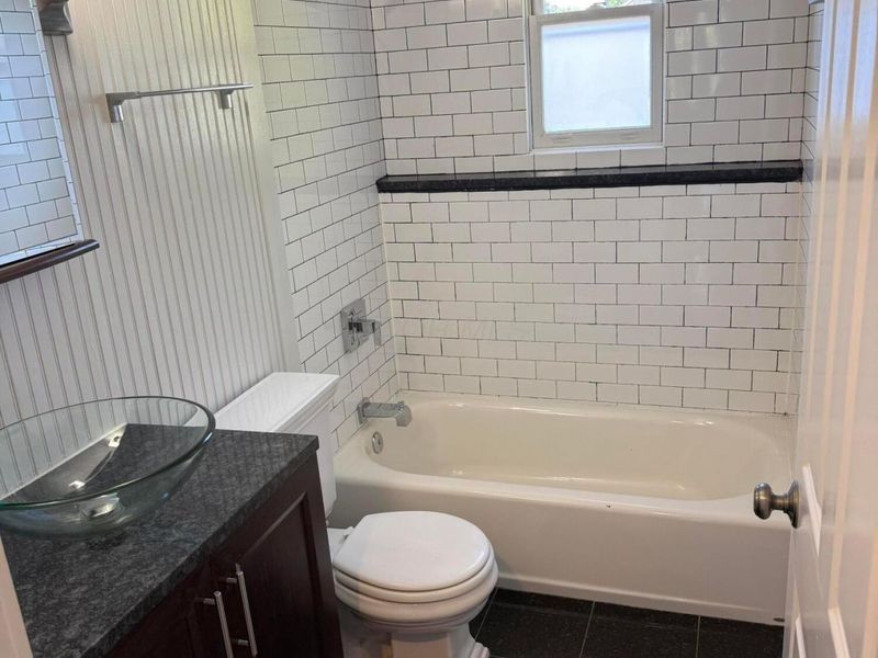 143 E 3rd Avenue, Columbus, OH 43201 Photo 12