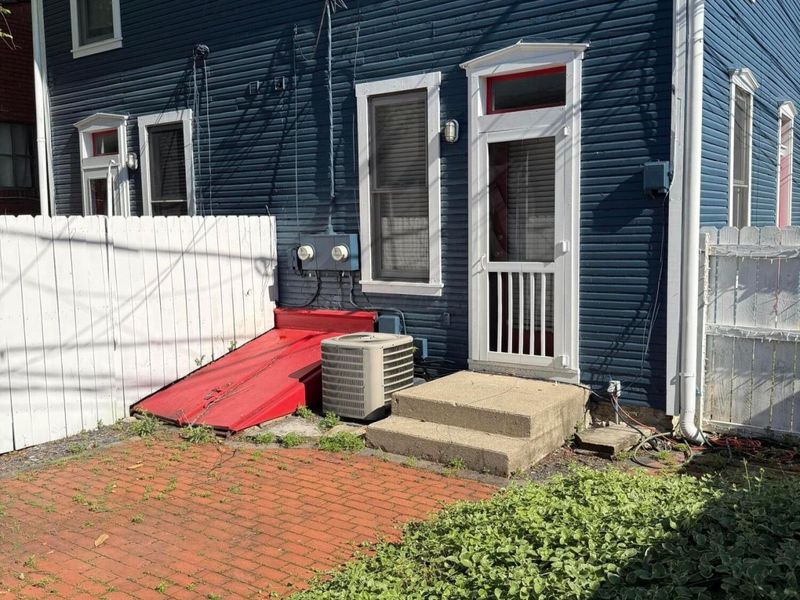143 E 3rd Avenue, Columbus, OH 43201 Photo 19