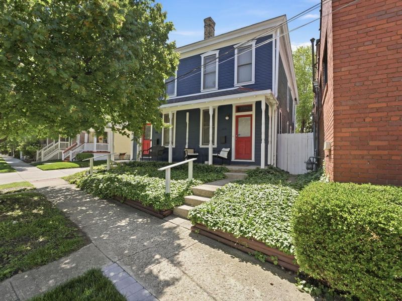 143 E 3rd Avenue, Columbus, OH 43201 Photo 2