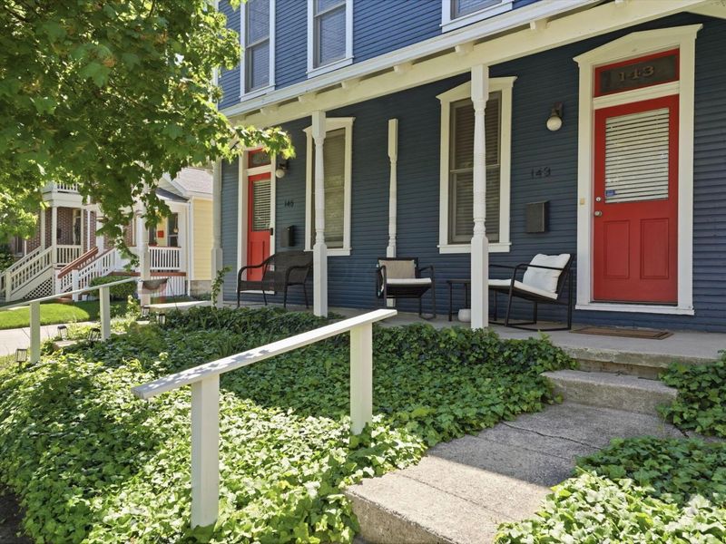 143 E 3rd Avenue, Columbus, OH 43201 Photo 3
