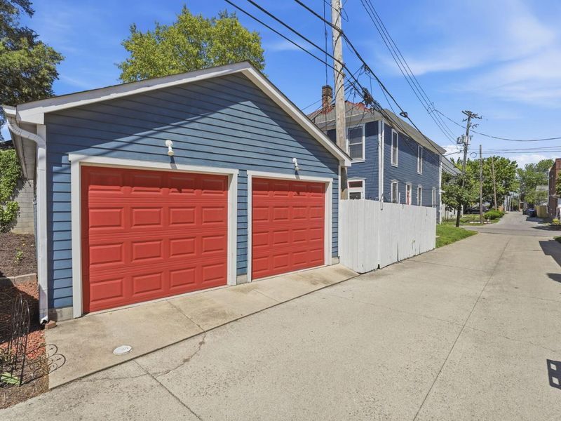 143 E 3rd Avenue, Columbus, OH 43201 Photo 4
