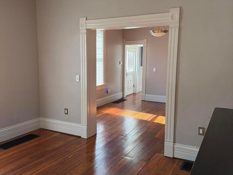 143 E 3rd Avenue, Columbus, OH 43201 Photo 7