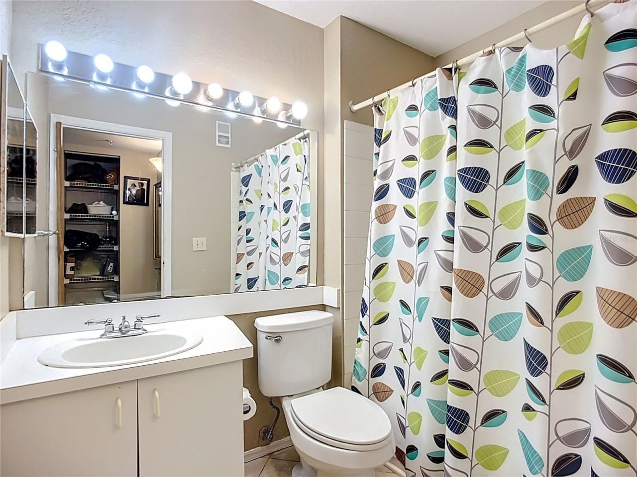 850 S Tamiami Trail , Unit 207, Sarasota, FL 34236 Photo