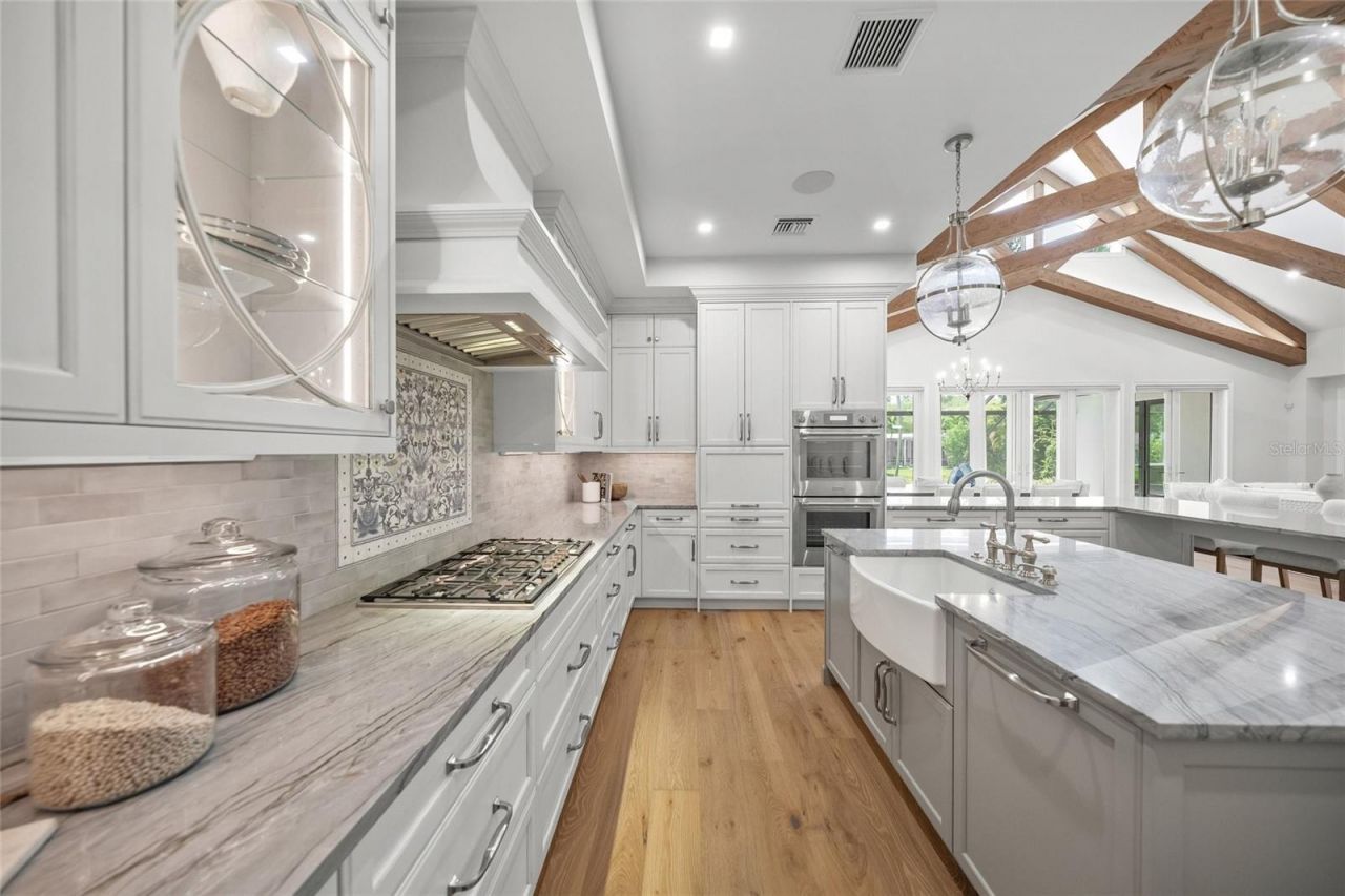 1575 Eastbrook Drive, Sarasota, FL 34231 Photo