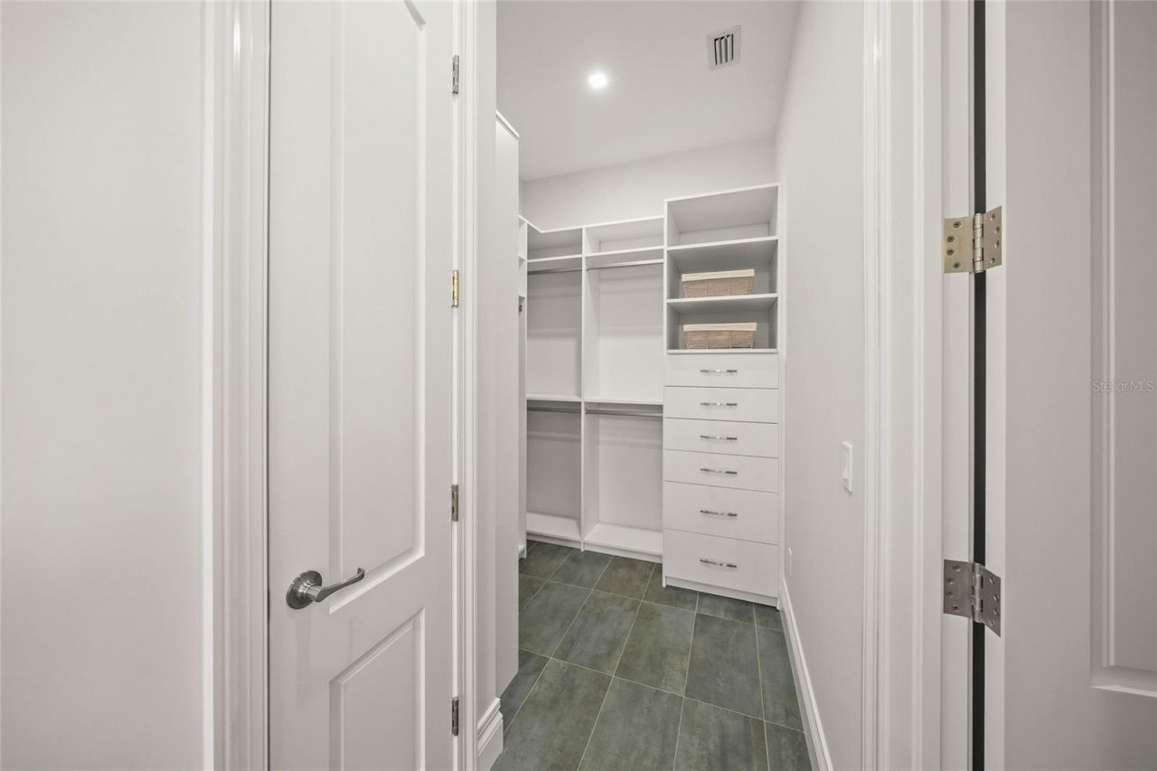 1575 Eastbrook Drive, Sarasota, FL 34231 Photo