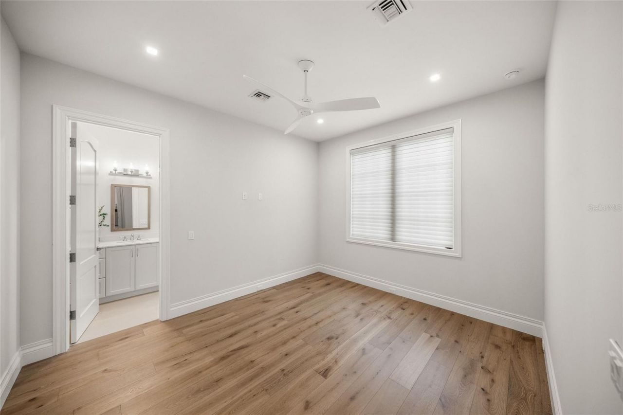 1575 Eastbrook Drive, Sarasota, FL 34231 Photo
