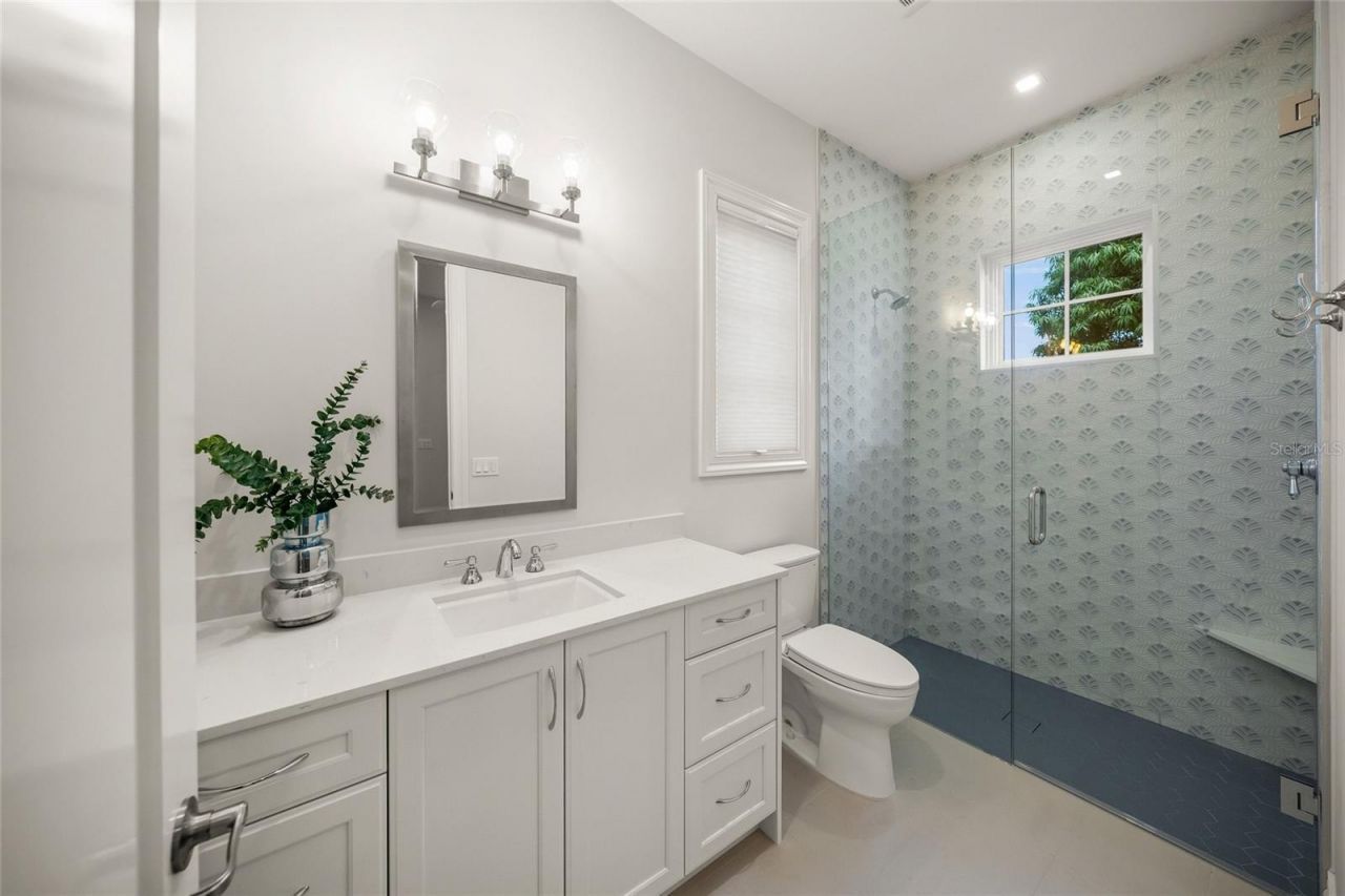 1575 Eastbrook Drive, Sarasota, FL 34231 Photo