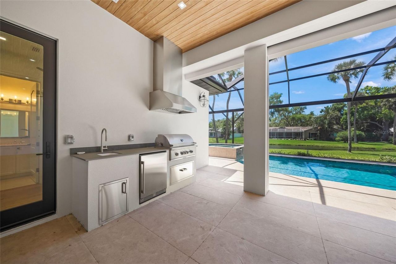 1575 Eastbrook Drive, Sarasota, FL 34231 Photo