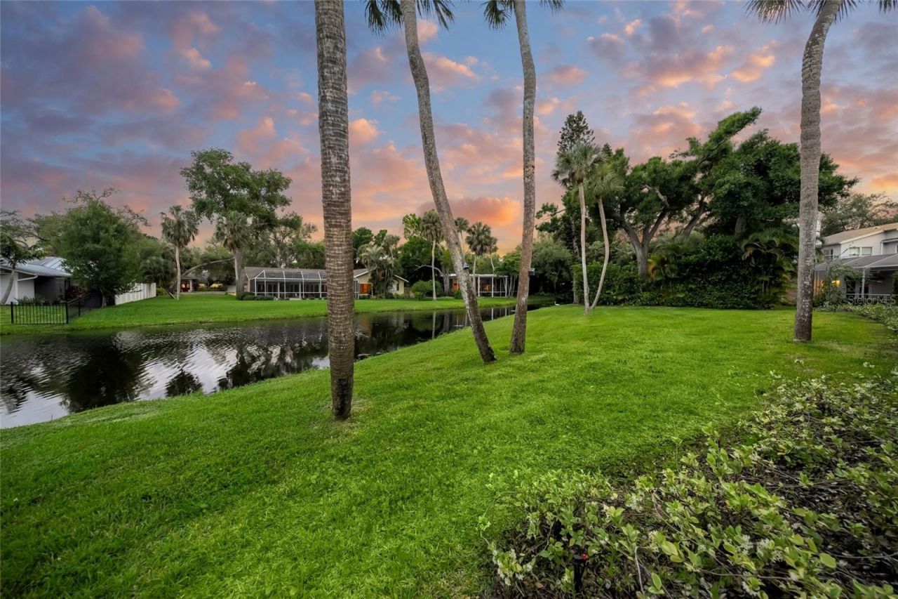 1575 Eastbrook Drive, Sarasota, FL 34231 Photo