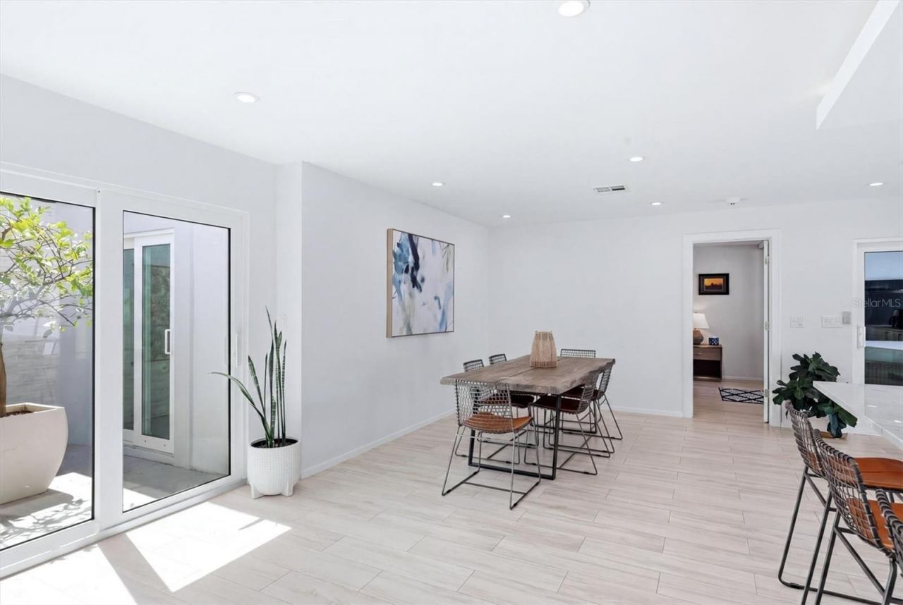 3694 Glen Oaks Manor Drive, Sarasota, FL 34232 Photo