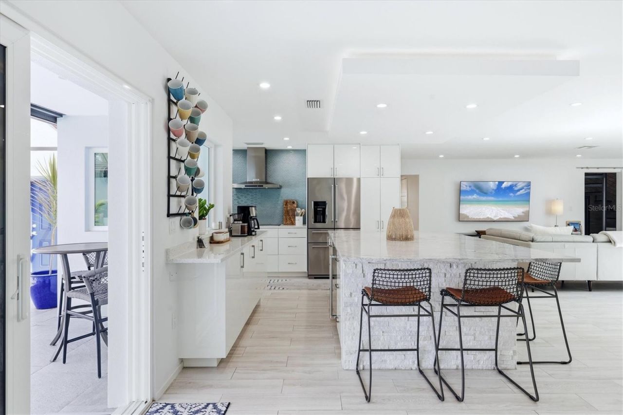 3694 Glen Oaks Manor Drive, Sarasota, FL 34232 Photo