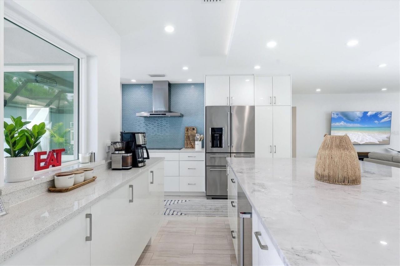 3694 Glen Oaks Manor Drive, Sarasota, FL 34232 Photo