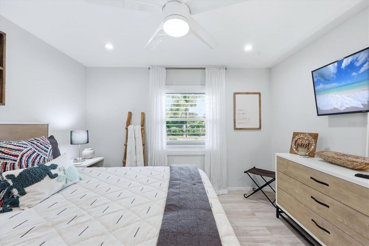 3694 Glen Oaks Manor Drive, Sarasota, FL 34232 Photo