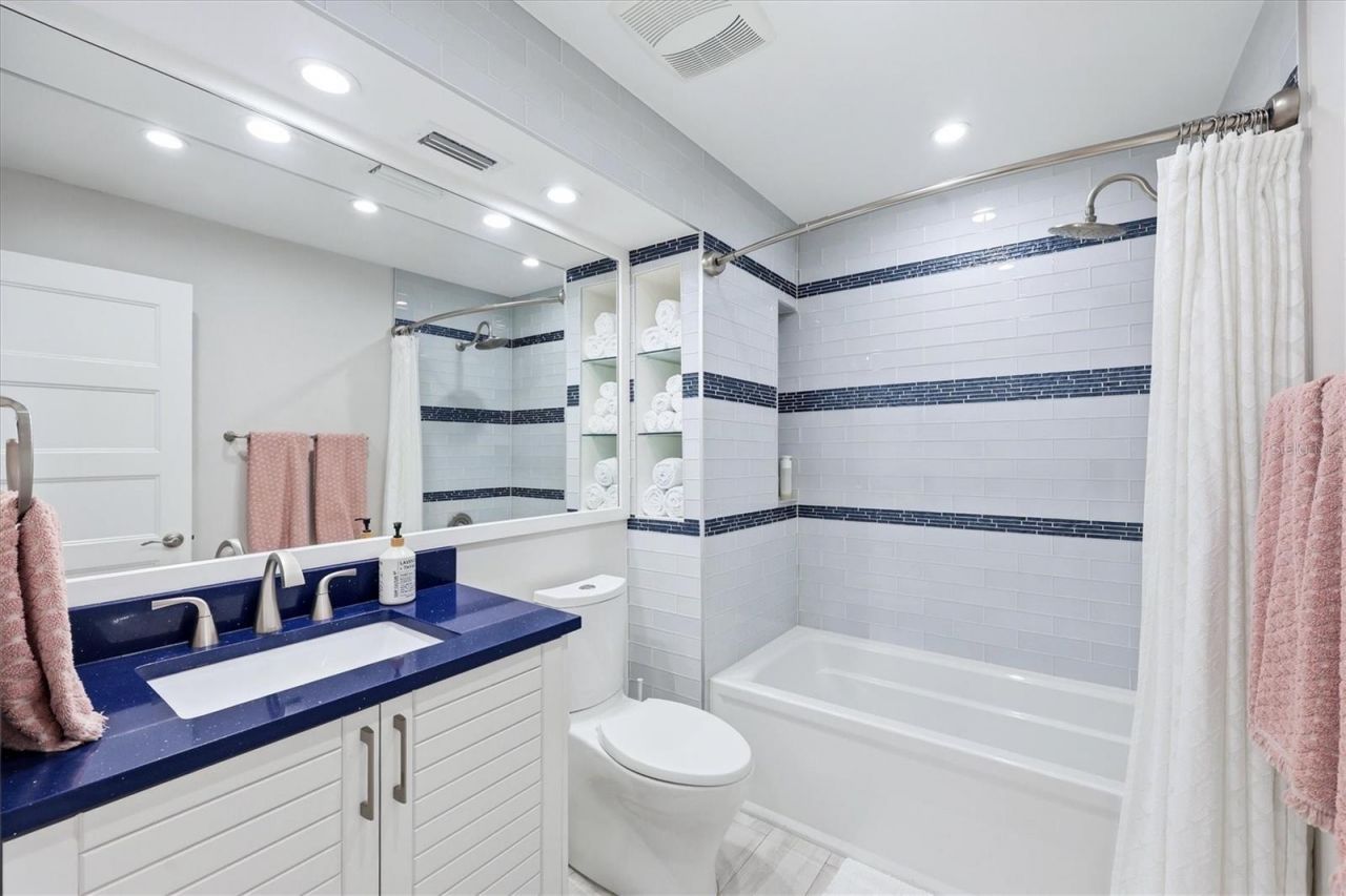 3694 Glen Oaks Manor Drive, Sarasota, FL 34232 Photo