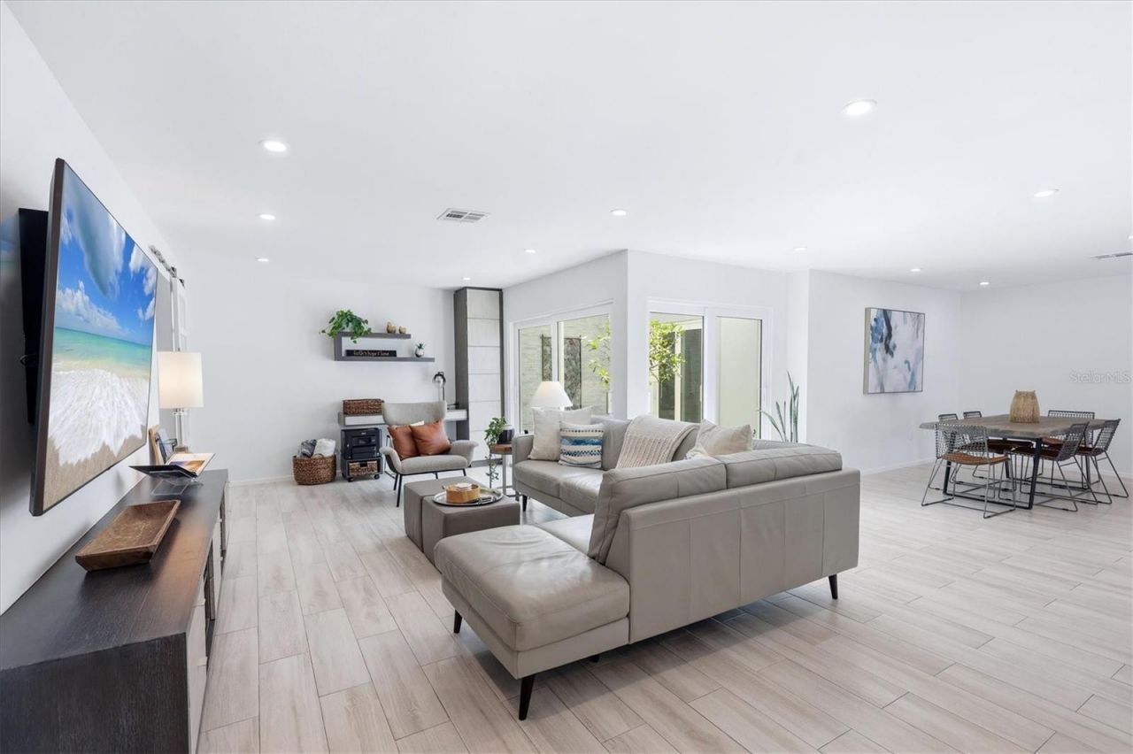 3694 Glen Oaks Manor Drive, Sarasota, FL 34232 Photo