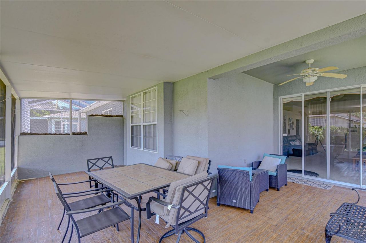 6073 Sandhill Ridge Drive , Lithia, FL 33547 Photo