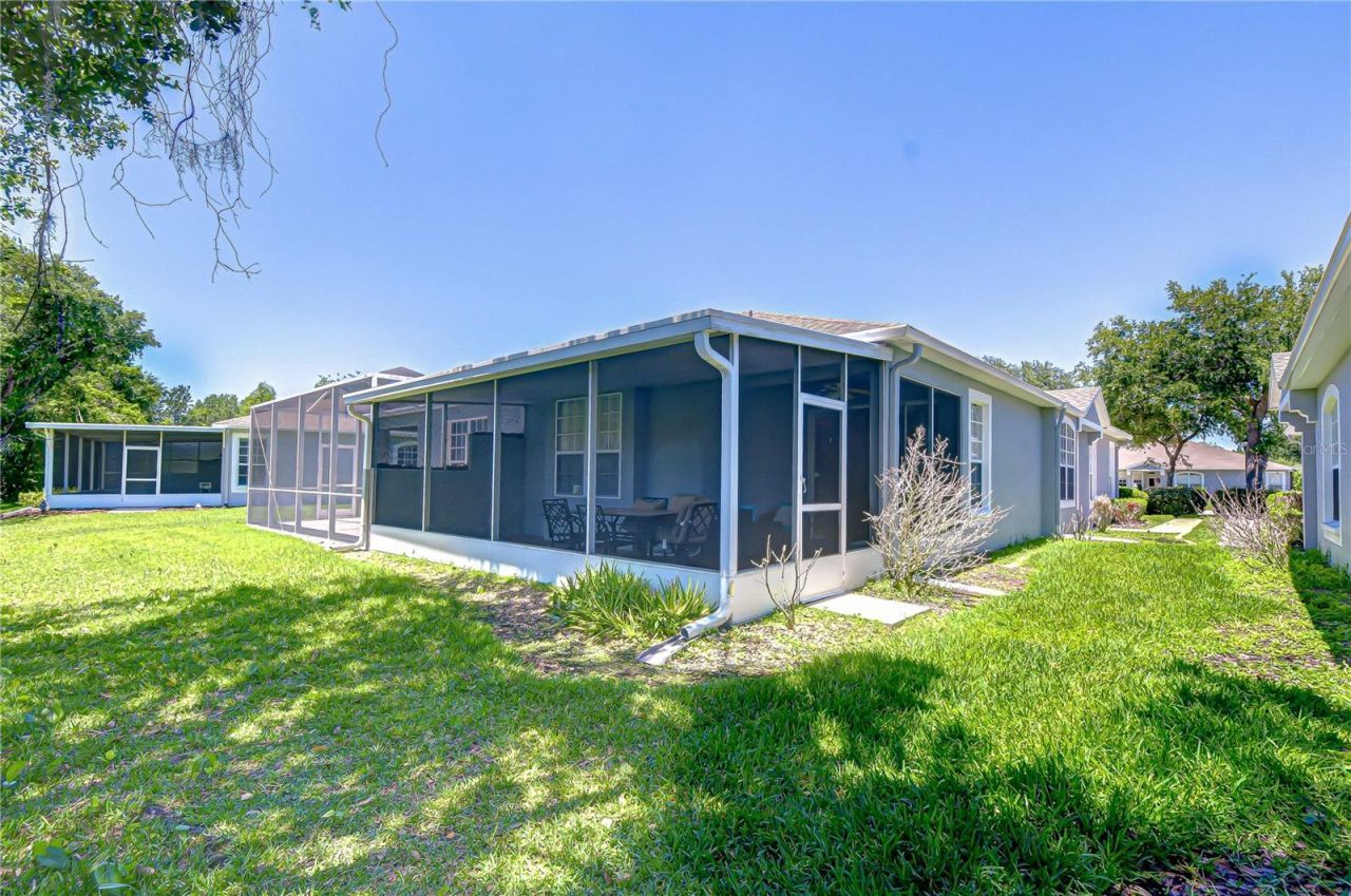 6073 Sandhill Ridge Drive , Lithia, FL 33547 Photo