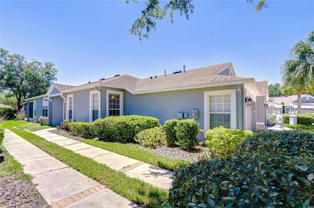 6073 Sandhill Ridge Drive , Lithia, FL 33547 Photo