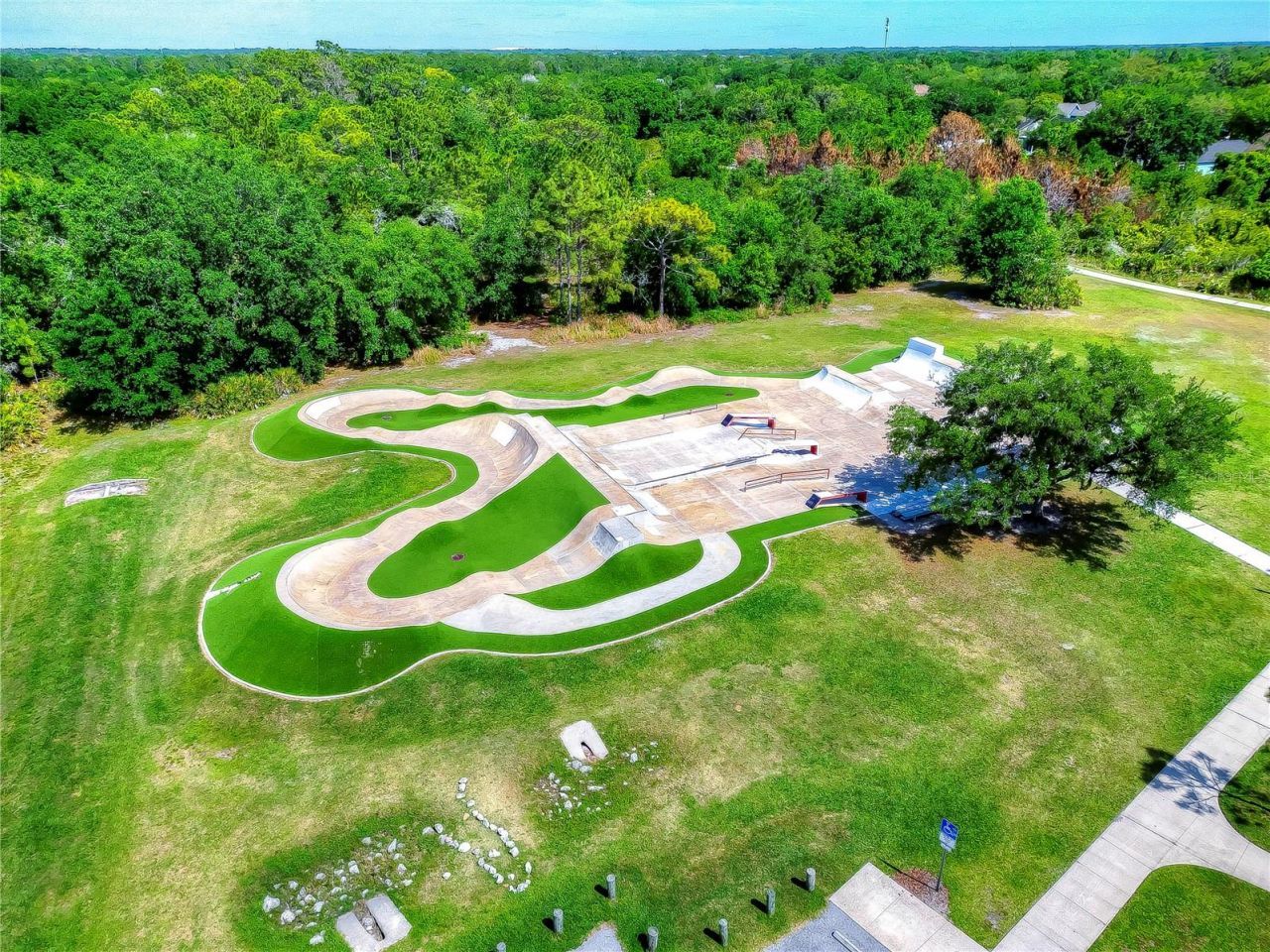 6073 Sandhill Ridge Drive , Lithia, FL 33547 Photo