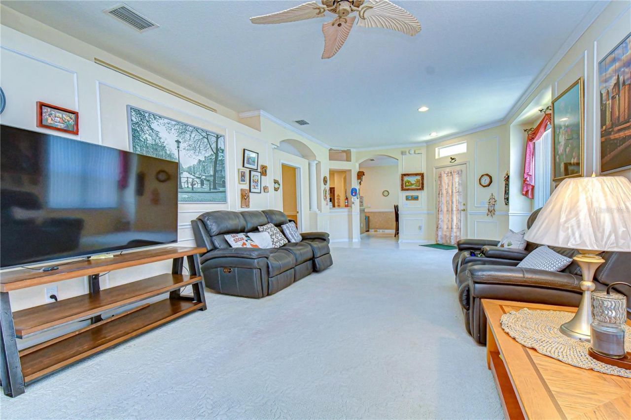 6073 Sandhill Ridge Drive , Lithia, FL 33547 Photo