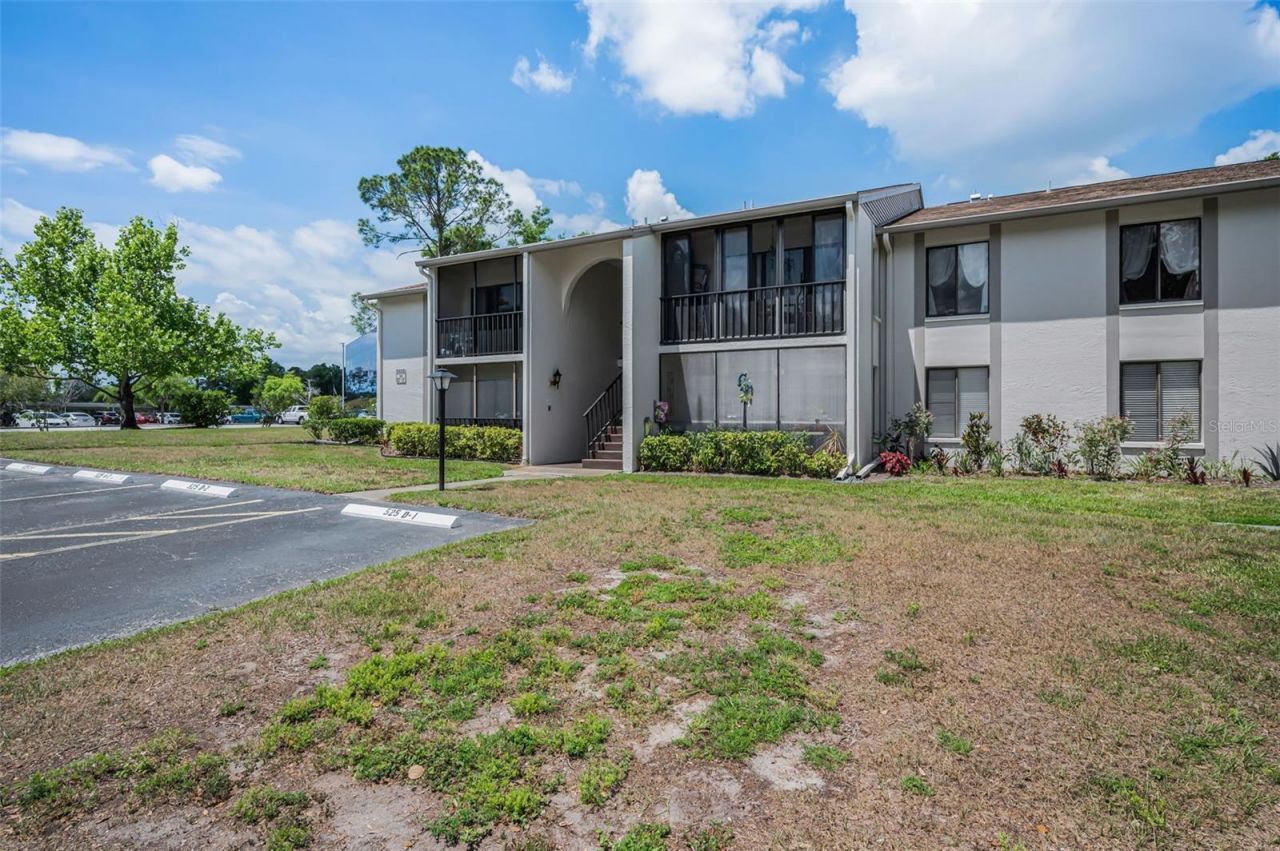 2600 Pine Ridge Way S, Unit A2, Palm Harbor, FL 34684 Photo