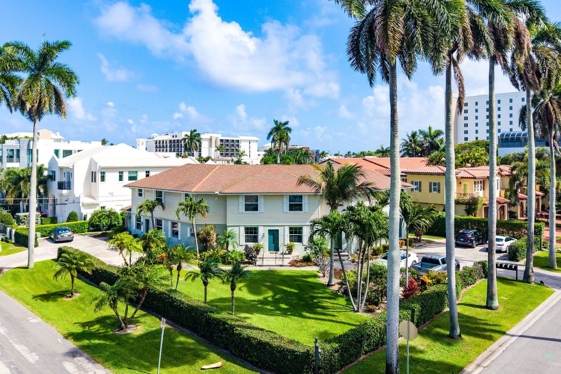 99 Seabreeze Avenue, Unit 4, Delray Beach, FL 33483 Photo