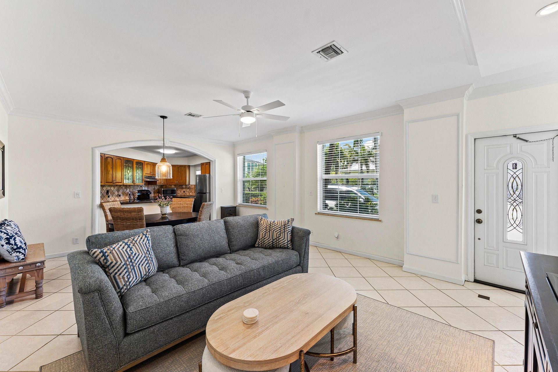 99 Seabreeze Avenue, Unit 4, Delray Beach, FL 33483 Photo