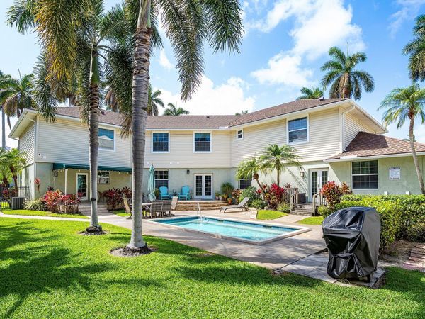 99 Seabreeze Avenue, Unit 2, Delray Beach, FL 33483