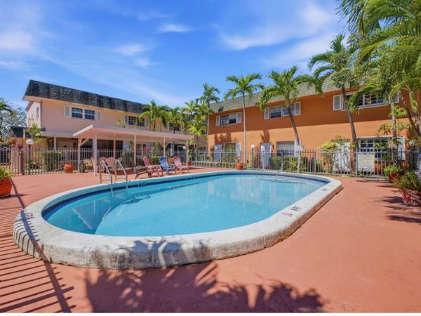 2200 Monroe Street, Unit 24, Hollywood, FL 33020