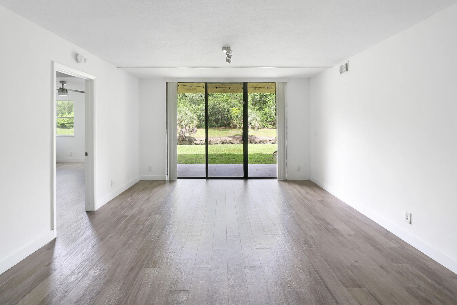5701 Riverside Drive, Unit 102b6, Coral Springs, FL 33067 Photo