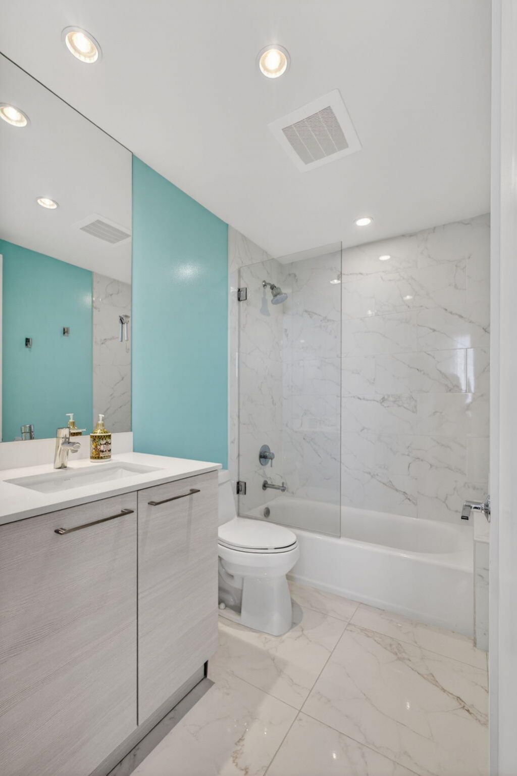 2 Water Club Way, Unit 501, North Palm Beach, FL 33408 Photo