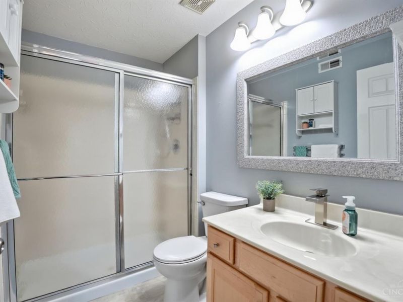 5892 Stonebridge Circle, Unit 302, Miami Twp, OH 45150 Photo 26