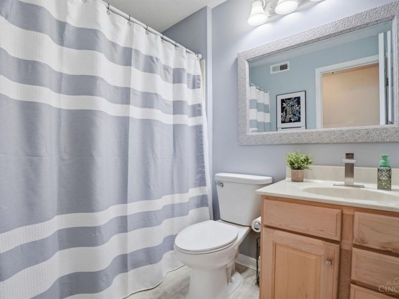 5892 Stonebridge Circle, Unit 302, Miami Twp, OH 45150 Photo 31