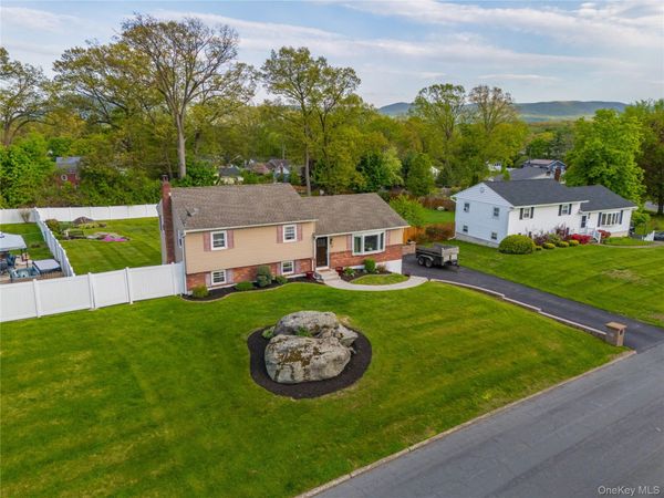 47 Continental Drive , New Windsor, NY 12553