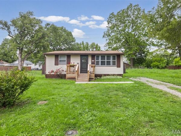 2120 Miracle Avenue , Granite City, IL 62040