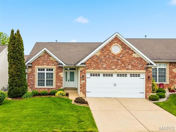 299 Glasgow Drive, St Charles, MO 63301