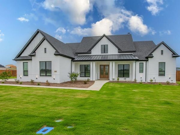 16833 Chapel Road , Lorena, TX 76655