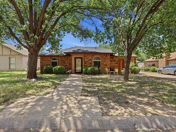 4214 Windhurst Drive, Arlington, TX 76015