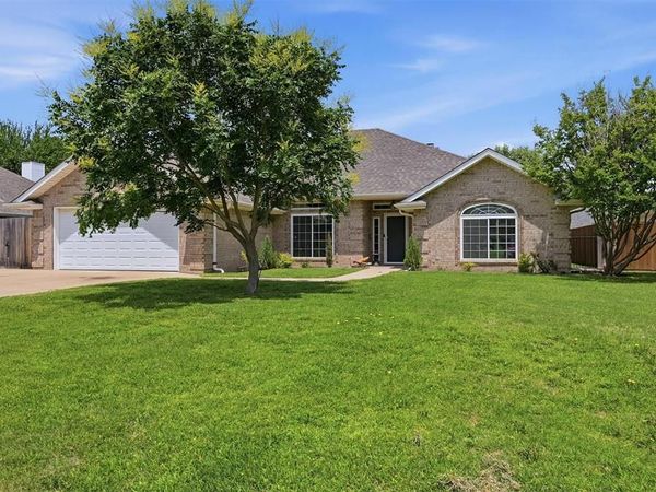 912 Wheeler Creek Drive, Gainesville, TX 76240
