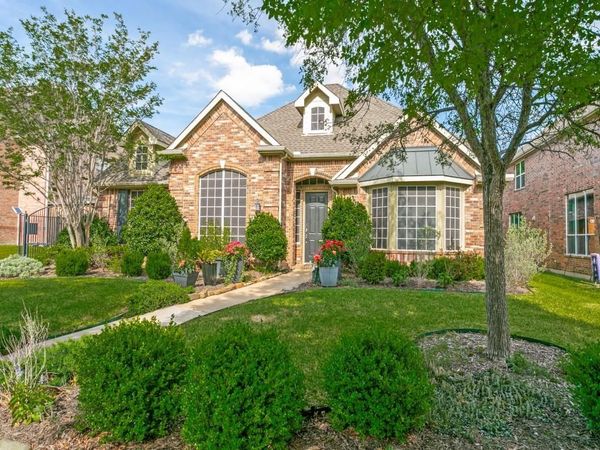 1209 Queen Guinevere Drive, Lewisville, TX 75056