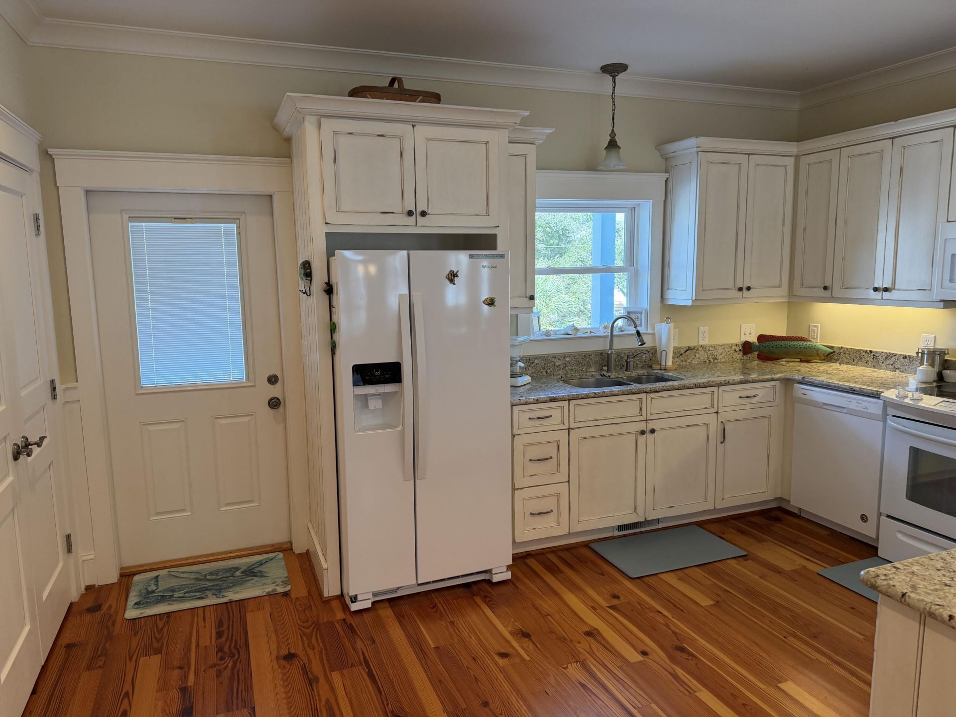 709 Jungle Road Photo 13